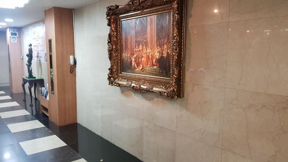 Bali Tourist Hotel Seoul Exteriör bild