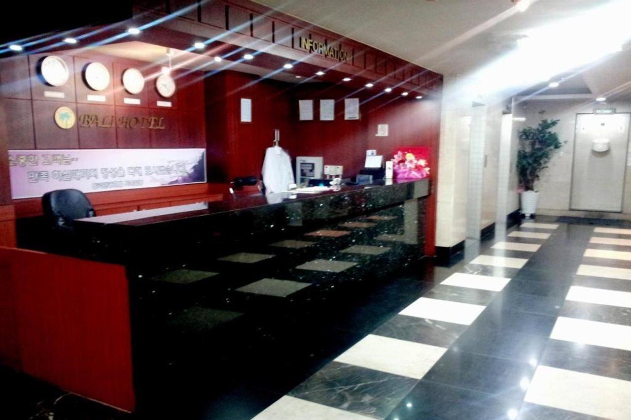 Bali Tourist Hotel Seoul Exteriör bild